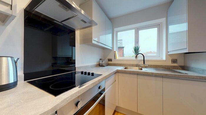 2 Bedroom Flat To Rent In Russell Court, Long Eaton, Nottingham NG10