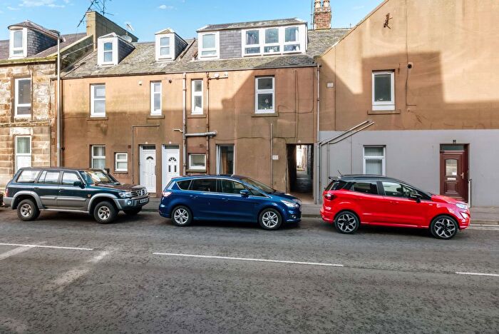 3 Bedroom Maisonette For Sale In Caledonia Street, Montrose, DD10