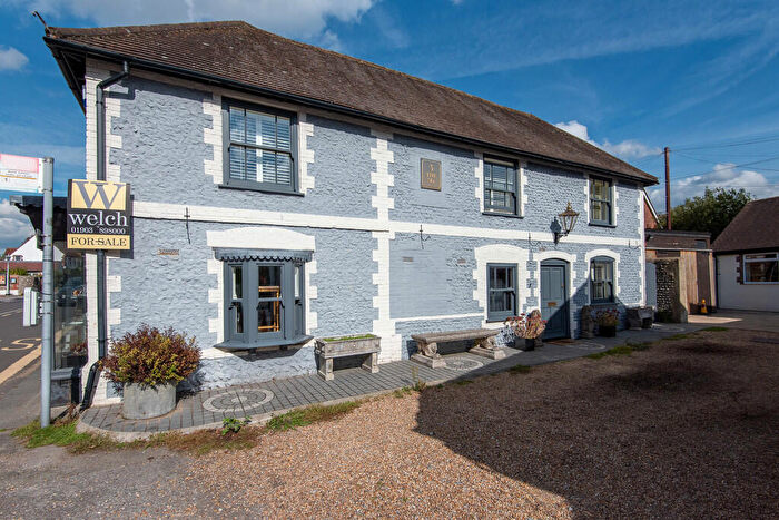 4 Bedroom Link Detached House For Sale In The Square, Findon, BN14