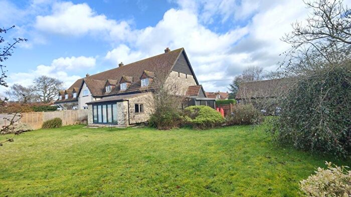 4 Bedroom Barn Conversion For Sale In High Street, Queen Camel, Yeovil, BA22