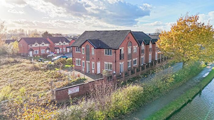 2 Bedroom Flat For Sale In Miriam Grove, Leigh, WN7