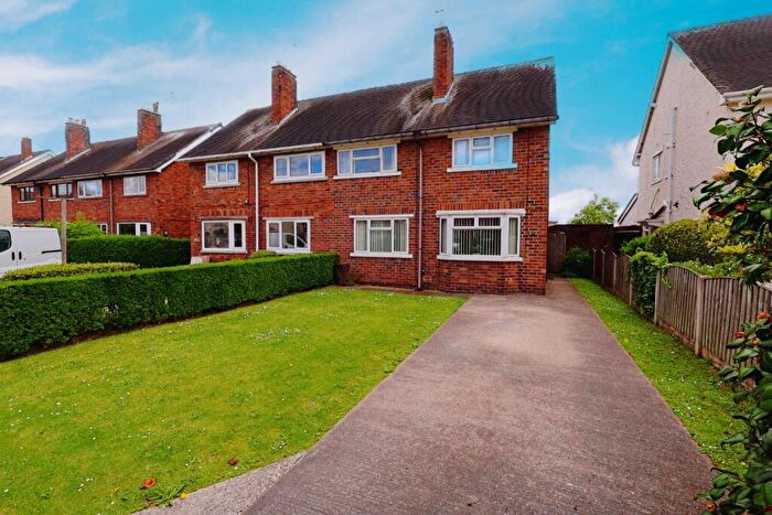 3 Bedroom Semi-Detached House For Sale In Dee Park, Holt, Wrexham, LL13
