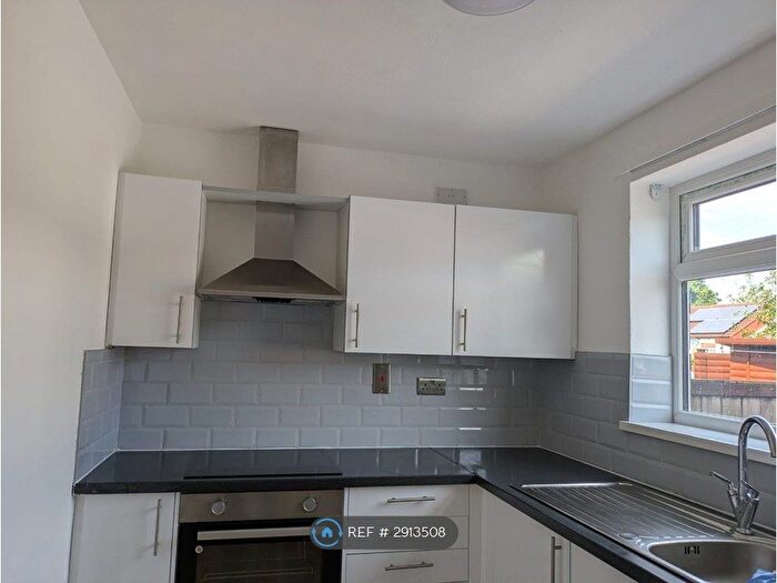 3 Bedroom Detached House To Rent In Kirkdale Square, Sunderland, SR5