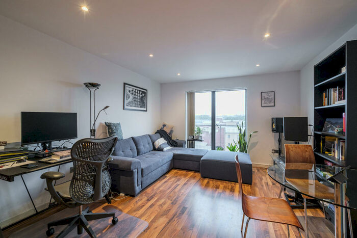 1 Bedroom Flat To Rent In Kings Quarter, Kings Cross, N1