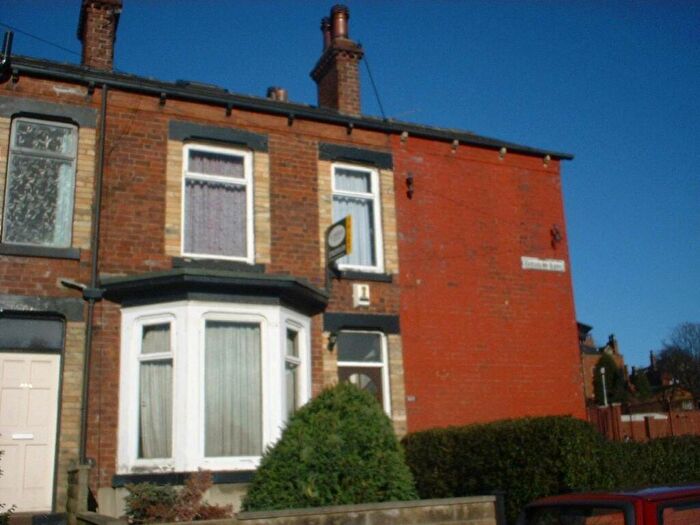 3 Bedroom House To Rent In Cardigan Lane, Leeds, LS6