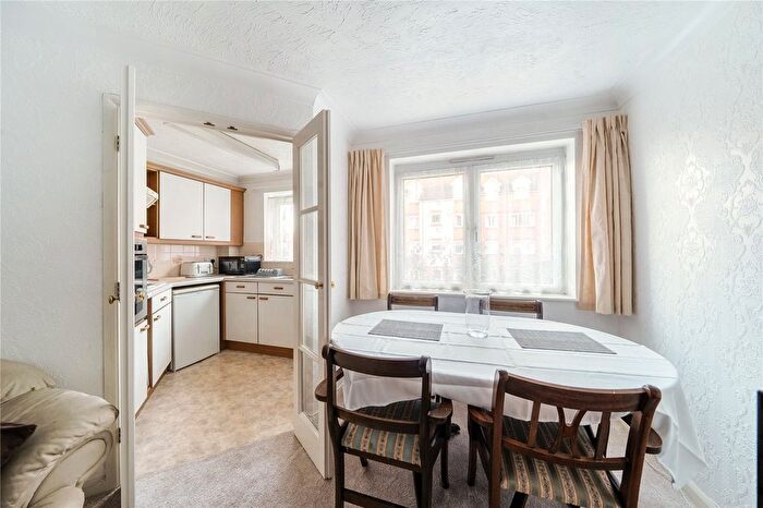 1 Bedroom Flat For Sale In Crosfield Court, Lower High Street, Watford, Hertfordshire, WD17