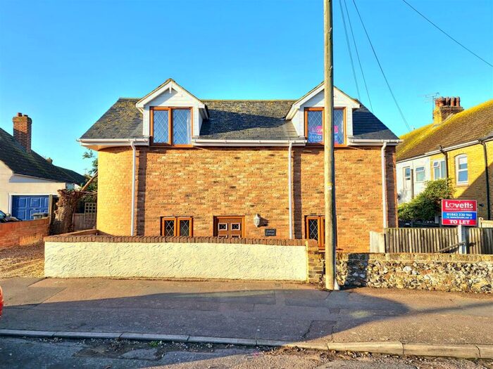 2 Bedroom Cottage To Rent In Park Avenue, Birchington, CT7