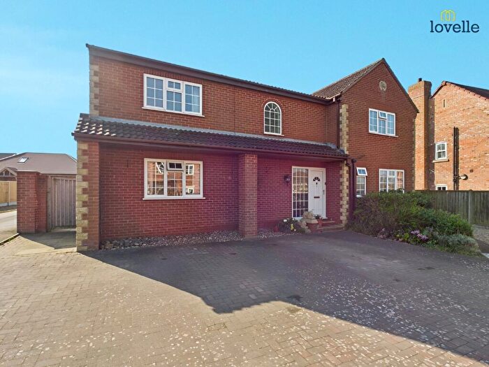 4 Bedroom Detached House For Sale In Homeleigh Court, Middle Rasen, LN8