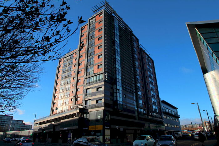 2 Bedroom Apartment To Rent In Lancefield Quay, Finnieston, G3