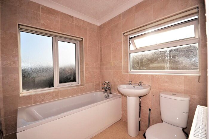 5 Bedroom Detached House To Rent In Brassey Road, Winton, Bournemouth, BH9
