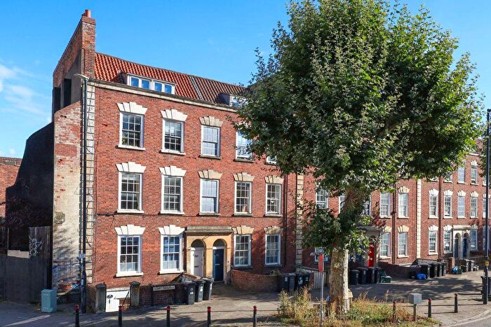1 Bedroom Apartment For Sale In Hotwell Road | Hotwells, BS8