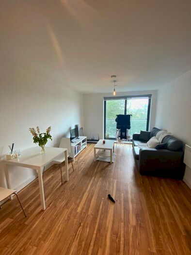 1 Bedroom Flat To Rent In Aire, Cross Green Lane, LS9