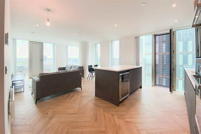 2 Bedroom Apartment To Rent In Elizabeth Tower, M15
