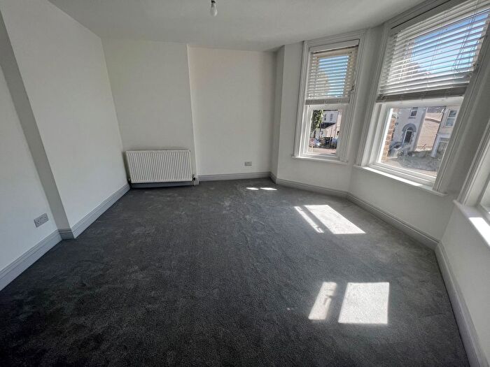 1 Bedroom Studio To Rent In Westby Road, Bournemouth, BH5