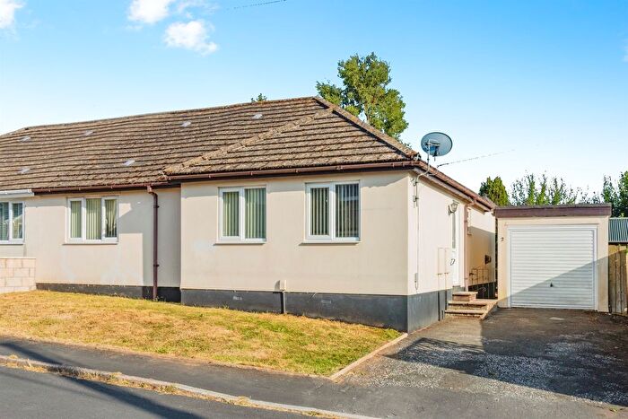 3 Bedroom Semi-Detached Bungalow For Sale In Firleigh Road, Kingsteignton, Newton Abbot, TQ12