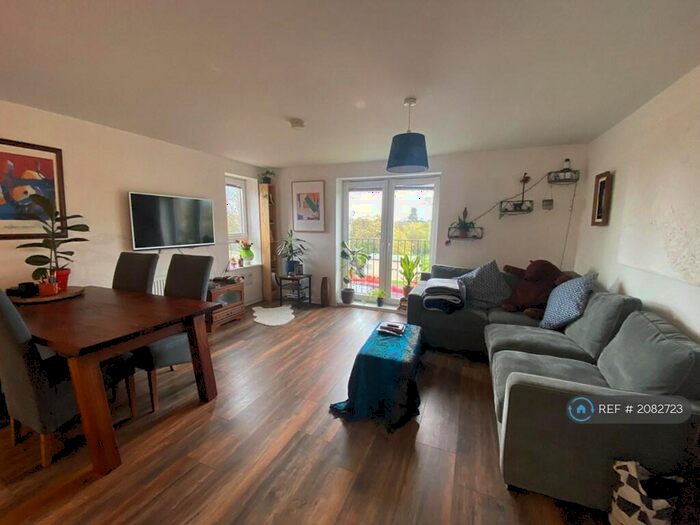 2 Bedroom Flat To Rent In Egan Terrace, Edinburgh, EH16