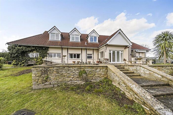 3 Bedroom Apartment To Rent In Over Lane, Almondsbury, Bristol, BS32