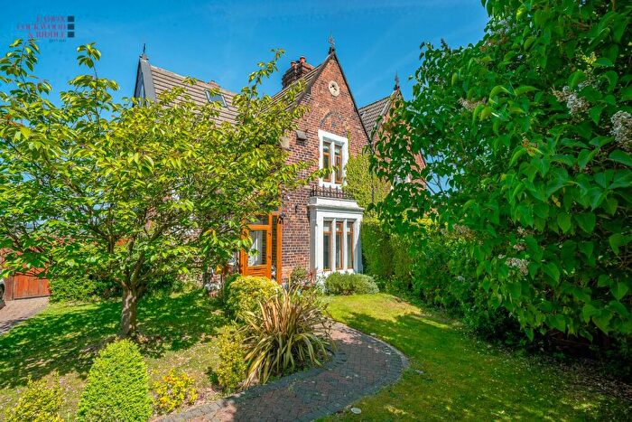 3 Bedroom Semi-Detached House For Sale In Doncaster Road, Rotherham, S65