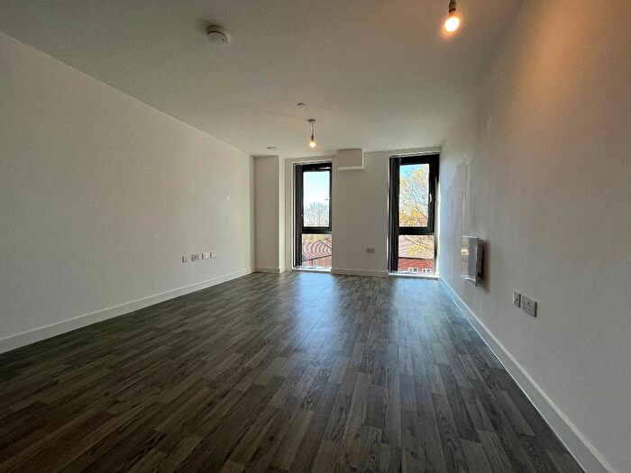 2 Bedroom Apartment To Rent In Stockport Road, Ardwick, Manchester, M13