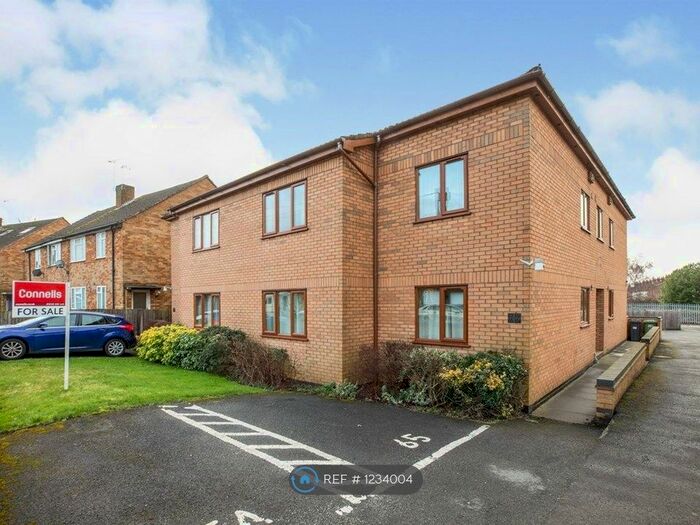 2 Bedroom Flat To Rent In Acacia Road, Leamington Spa CV32