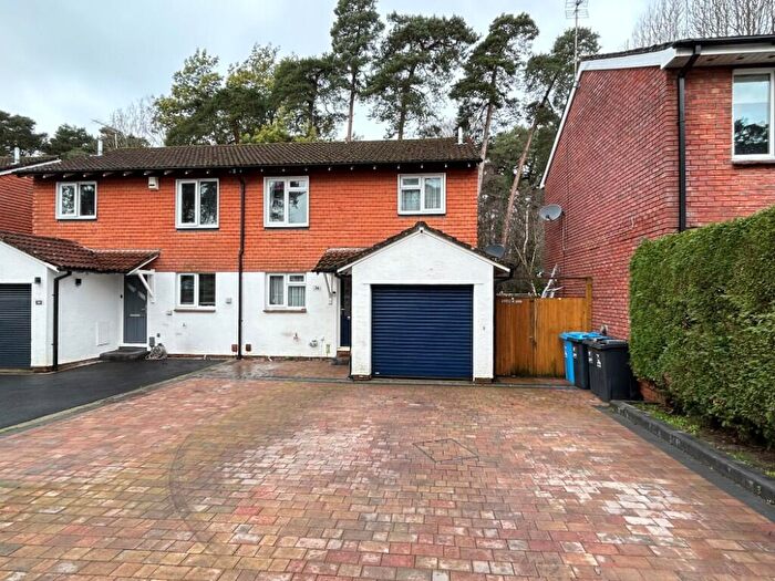4 Bedroom Semi-Detached House For Sale In Meadowsweet Road, Creekmoor, Poole, Dorset, BH17