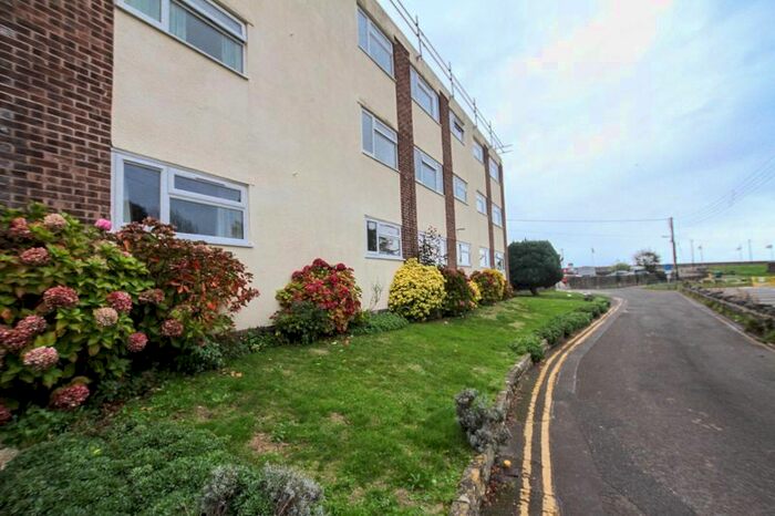 1 Bedroom Flat To Rent In Salthouse Road, Clevedon, BS21