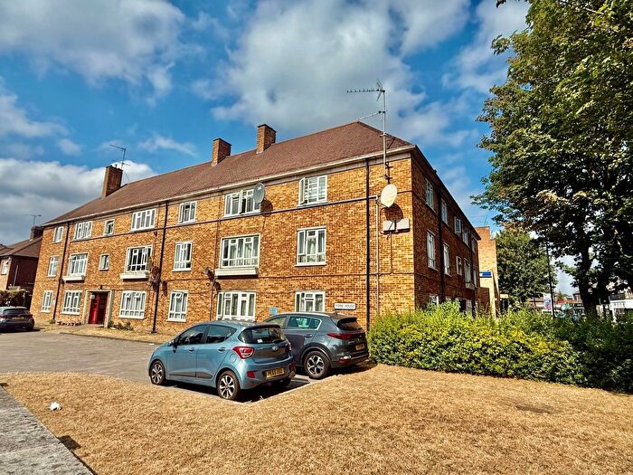 2 Bedroom Flat To Rent In Lancaster Road, Enfield, EN2