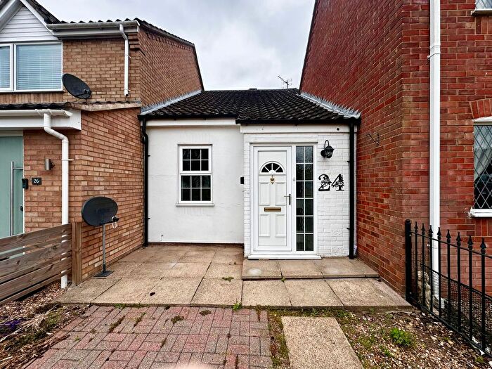 1 Bedroom Terraced House For Sale In Swan Lane, Long Stratton, Norwich, NR15