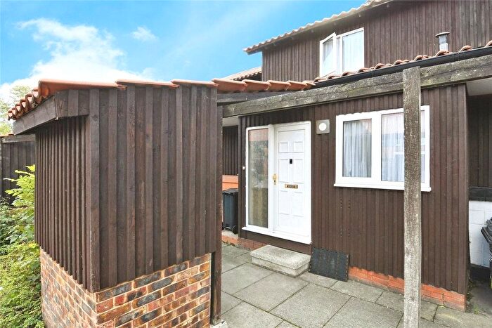 3 Bedroom Terraced House For Sale In Bockingham Green, Basildon, Essex, SS13