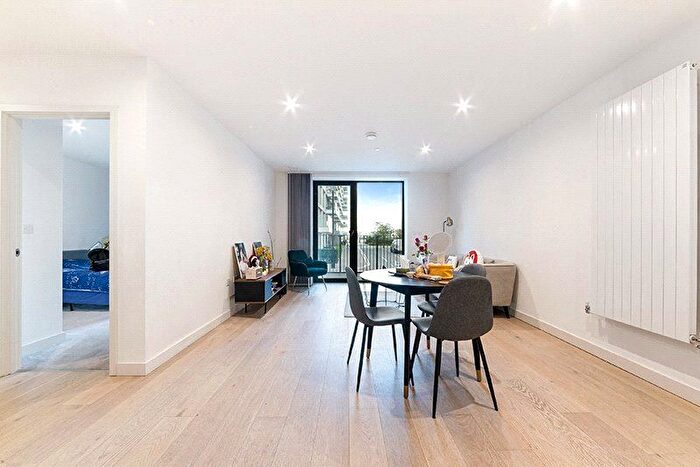 1 Bedroom Flat For Sale In Royal Crest Avenue, Royal Wharf, London, E16
