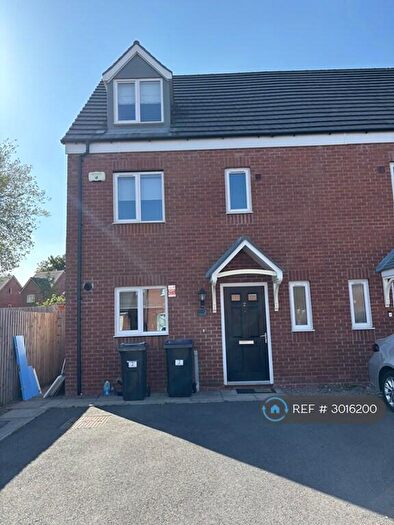 4 Bedroom Semi Detached House To Rent In Cottrell Way, Birmingham, B29