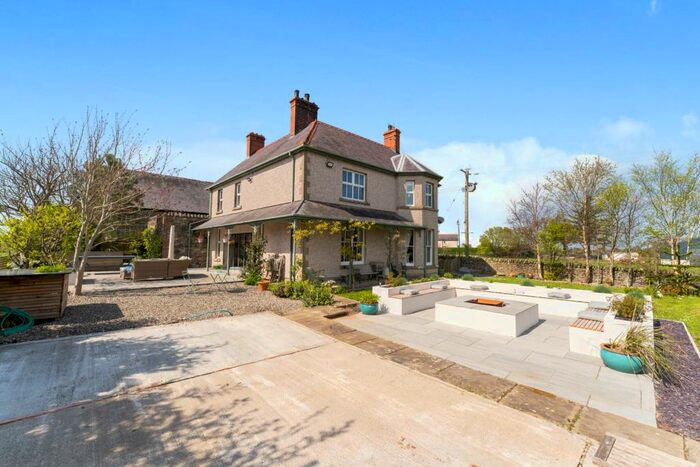 4 Bedroom Detached House For Sale In Groeslon, Caernarfon, Gwynedd, LL54