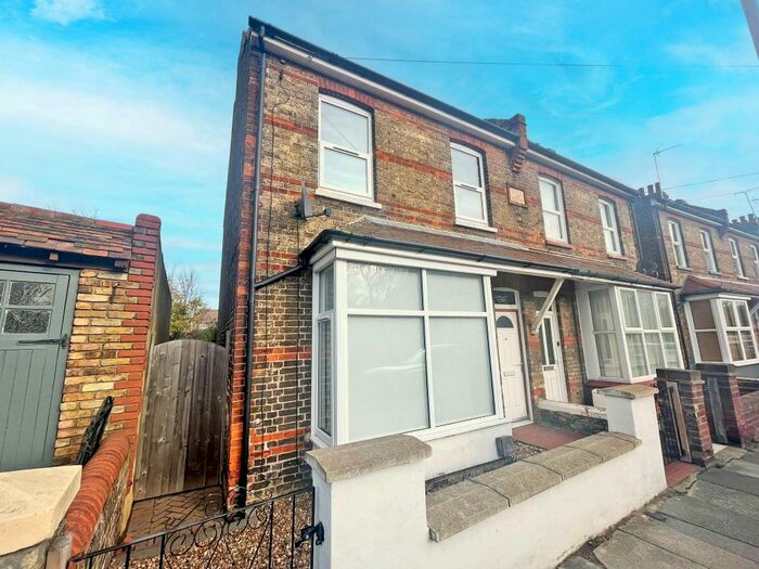2 Bedroom Semi-Detached House To Rent In Albion Road, Broadstairs, CT10