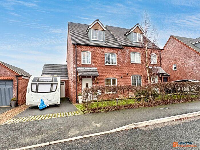 3 Bedroom Semi Detached House For Sale In Blackham Road, Hugglescote, LE67