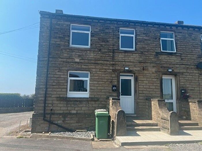 2 Bedroom Terraced House To Rent In Wakefield Road, Huddersfield, HD8