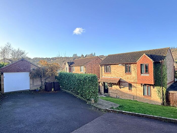 4 Bedroom Detached House For Sale In Thrush Close, Chatham, ME5