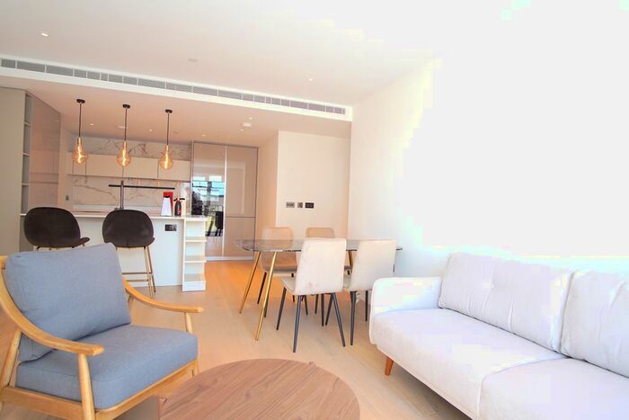 2 Bedroom Flat To Rent In Parkside Apartments, Cascade Way, London, W12