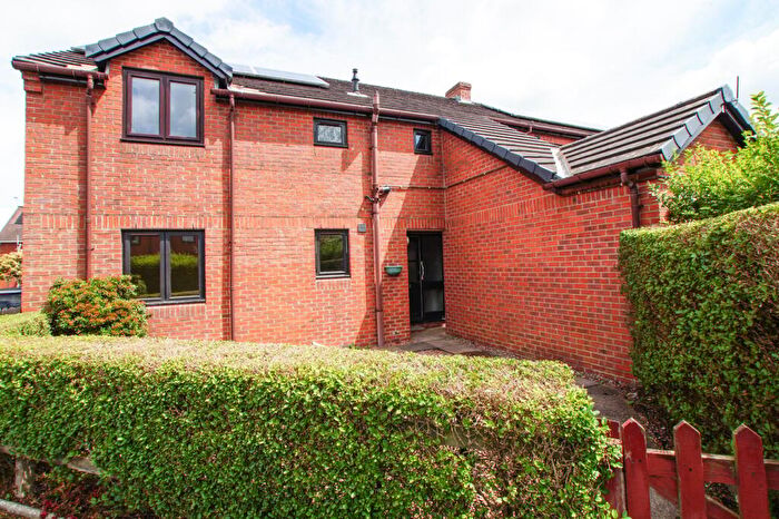 2 Bedroom Flat For Sale In Oakwell Court, Beckside Gardens, Brampton, CA8