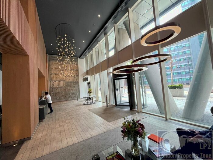 2 Bedroom Flat To Rent In Saffron Central Square, Croydon, CR0