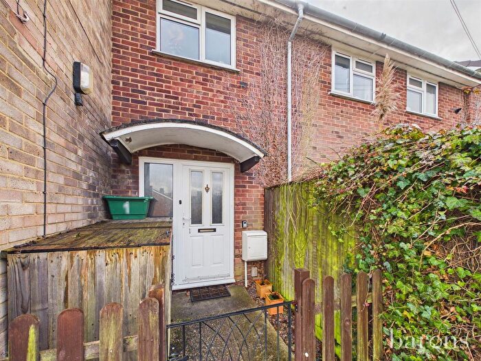 3 Bedroom Maisonette For Sale In Claythorpe Road, Basingstoke, RG22