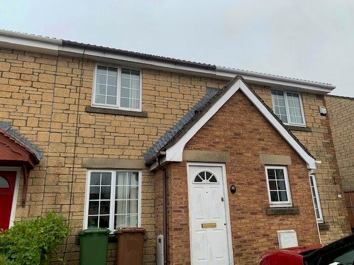 2 Bedroom Property To Rent In Cwrt Nant Y Felin, Caerphilly, CF83