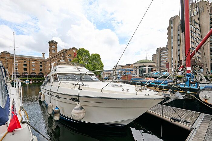 2 Bedroom Houseboat For Sale In St. Katharine Docks, Wapping, E1W