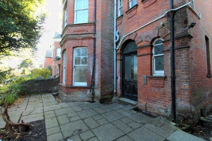 2 Bedroom Flat To Rent In London Road, St. Leonards-On-Sea, TN37