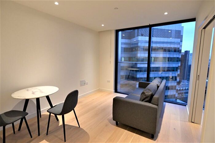1 Bedroom Flat To Rent In Marsh Wall, London, E14