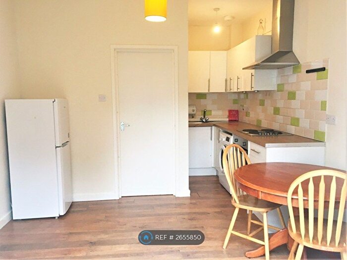 1 Bedroom Flat To Rent In Tilehouse Close, Headington, Oxford, OX3