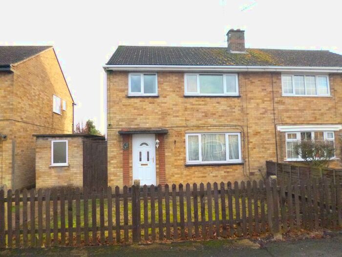 3 Bedroom Semi-Detached House To Rent In Marlborough Avenue, Spalding, PE11