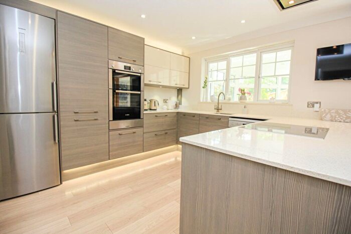 4 Bedroom Detached House For Sale In Clifton Gardens, West End, SO18