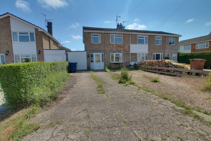 3 Bedroom Semi-Detached House To Rent In Brewin Avenue, March, PE15