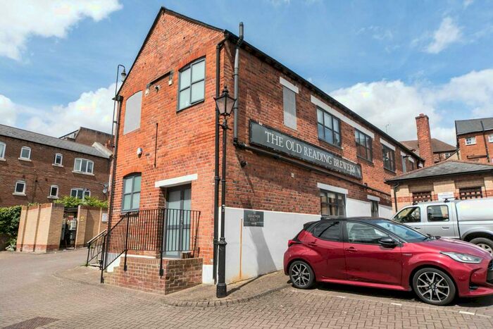 2 Bedroom Flat To Rent In Simmonds Street, Flat, Reading, RG1