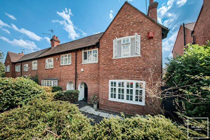 3 Bedroom End Of Terrace House For Sale In Margaret Grove, Birmingham, B17